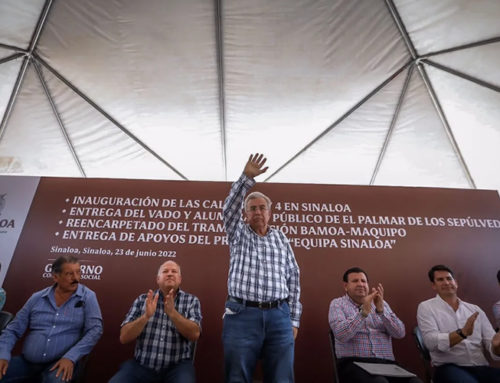 Entregan nueva obra pública y apoyos a microempresarios en Sinaloa municipio