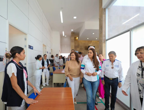 Tere Jiménez entregó centros de salud rehabilitados